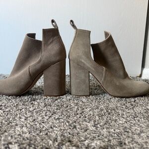 Steve Madden Taupe Block Heel Boots